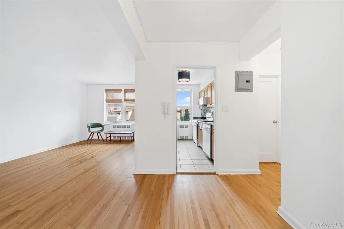 88-10 35th AVE #3F, Jackson Heights, NY 11372