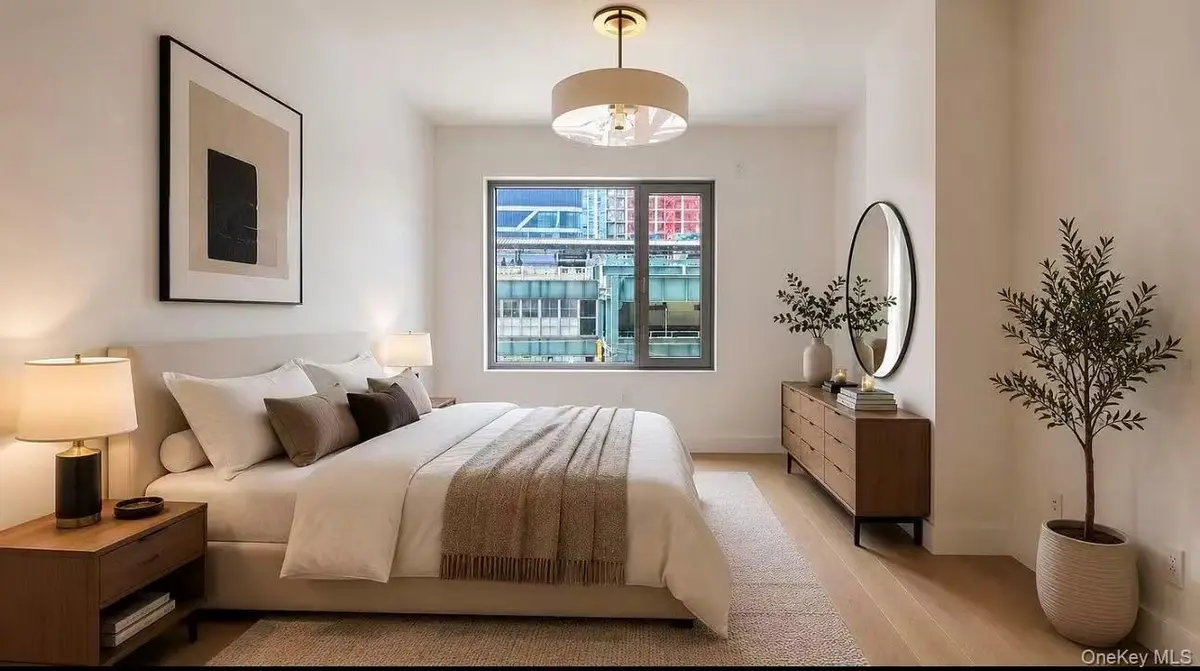 24-01 Queens PLZ #502, Long Island City, NY 11101