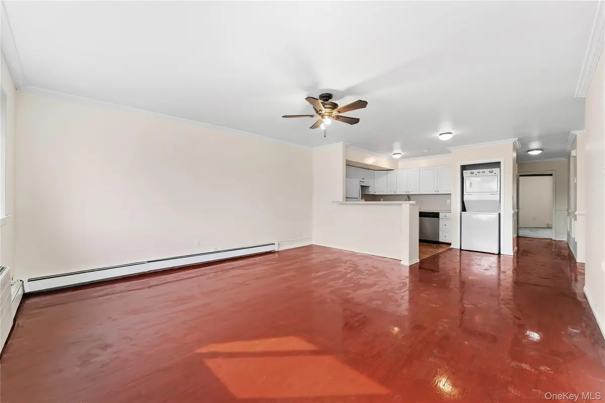 84-120 Austin St #3, Kew Gardens, NY 11417