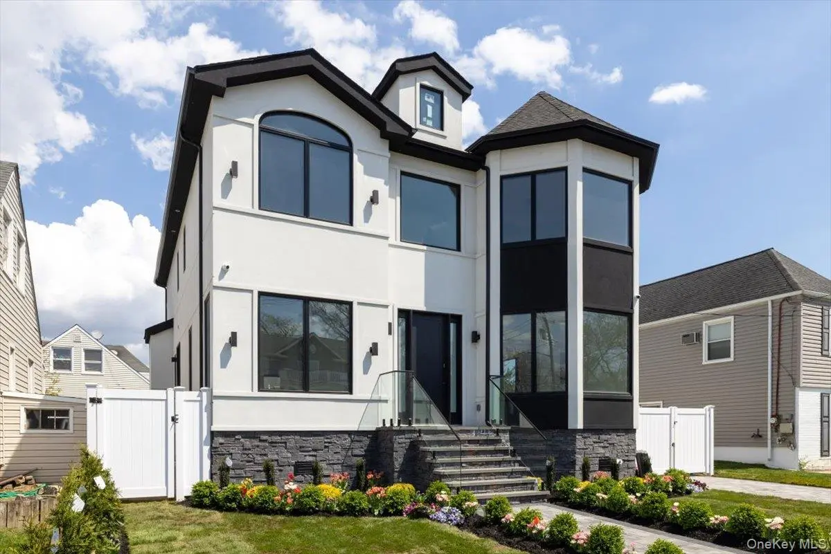 544 Arlington RD, Cedarhurst, NY 11516