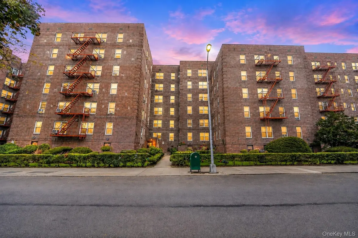 39-45 51St #5C, Woodside, NY 11377