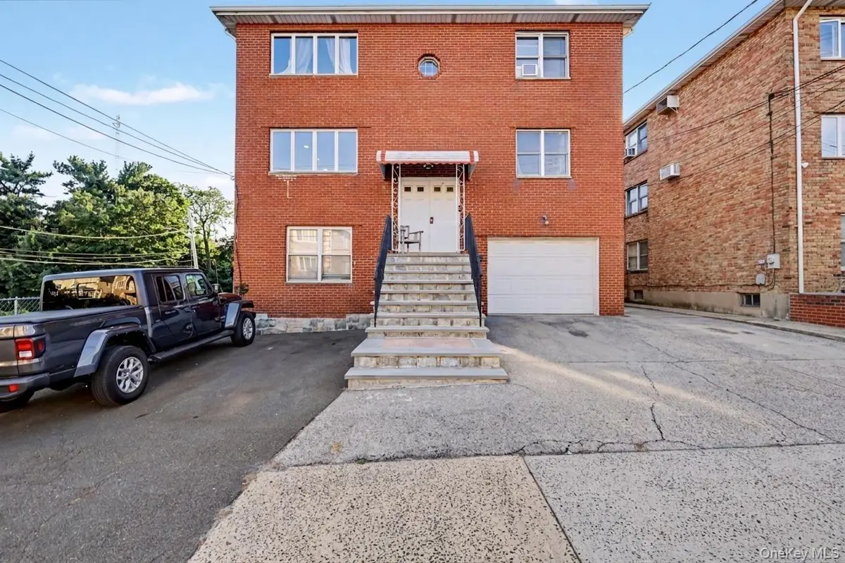 17 aka 13 Smart AVE, Yonkers, NY 10704