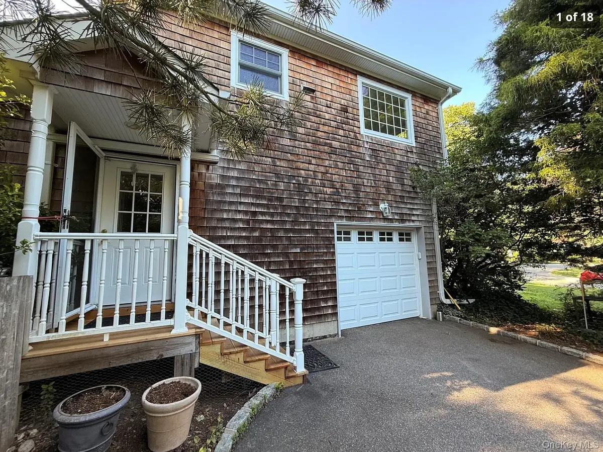 22 William Penn DR, Stony Brook, NY 11790