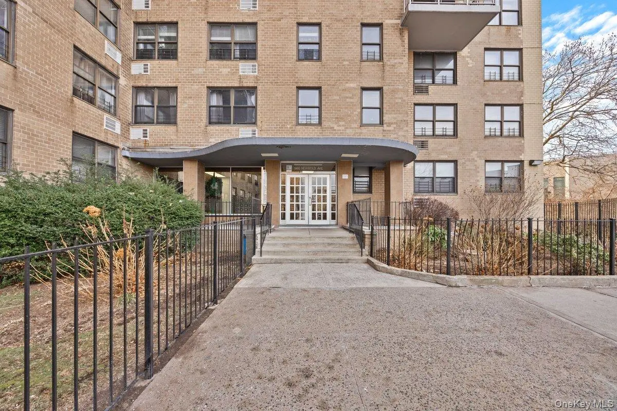 1966 Newbold AVE #709, Bronx, NY 10472