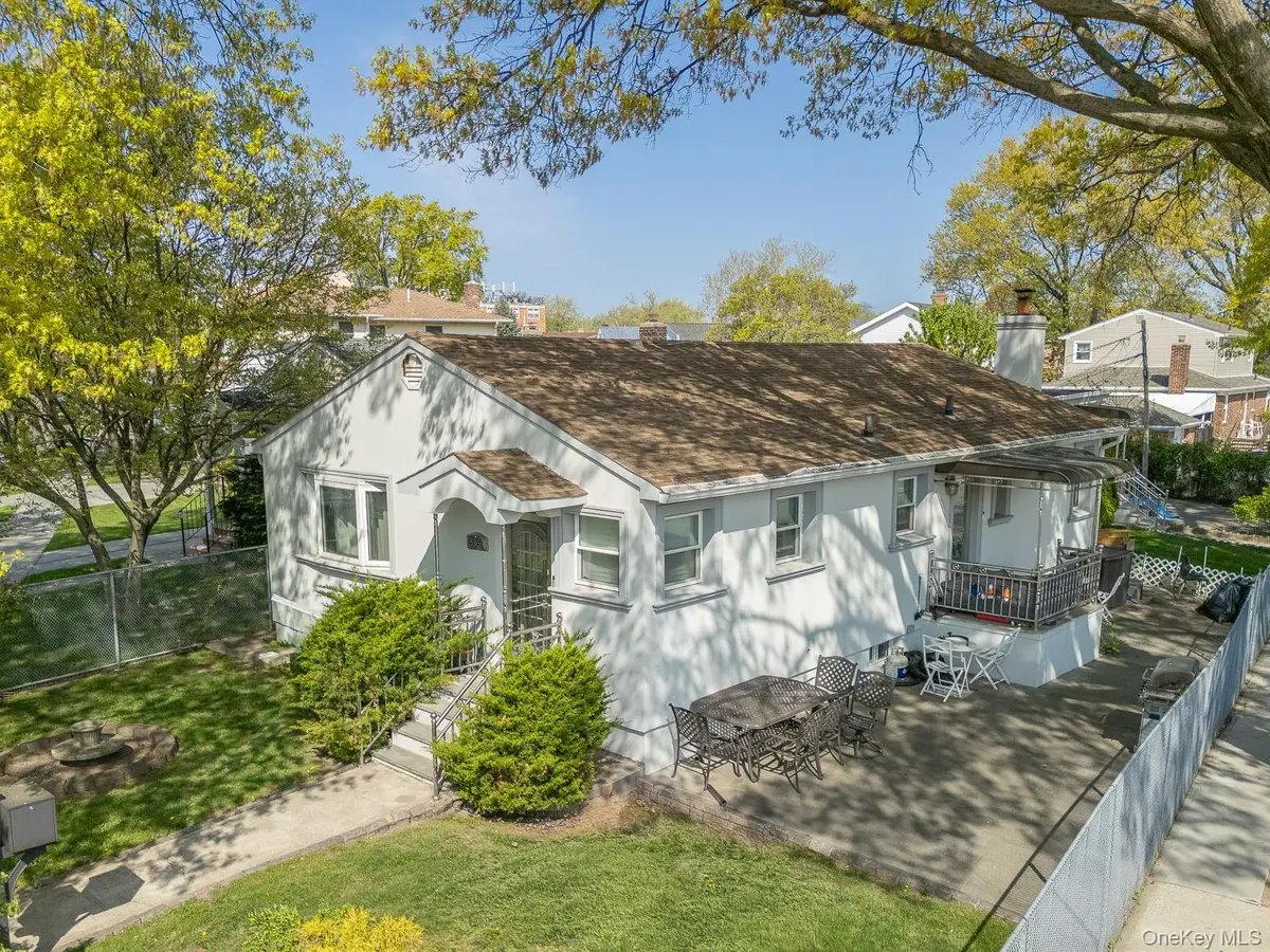 157-59 19th AVE, Whitestone, NY 11357