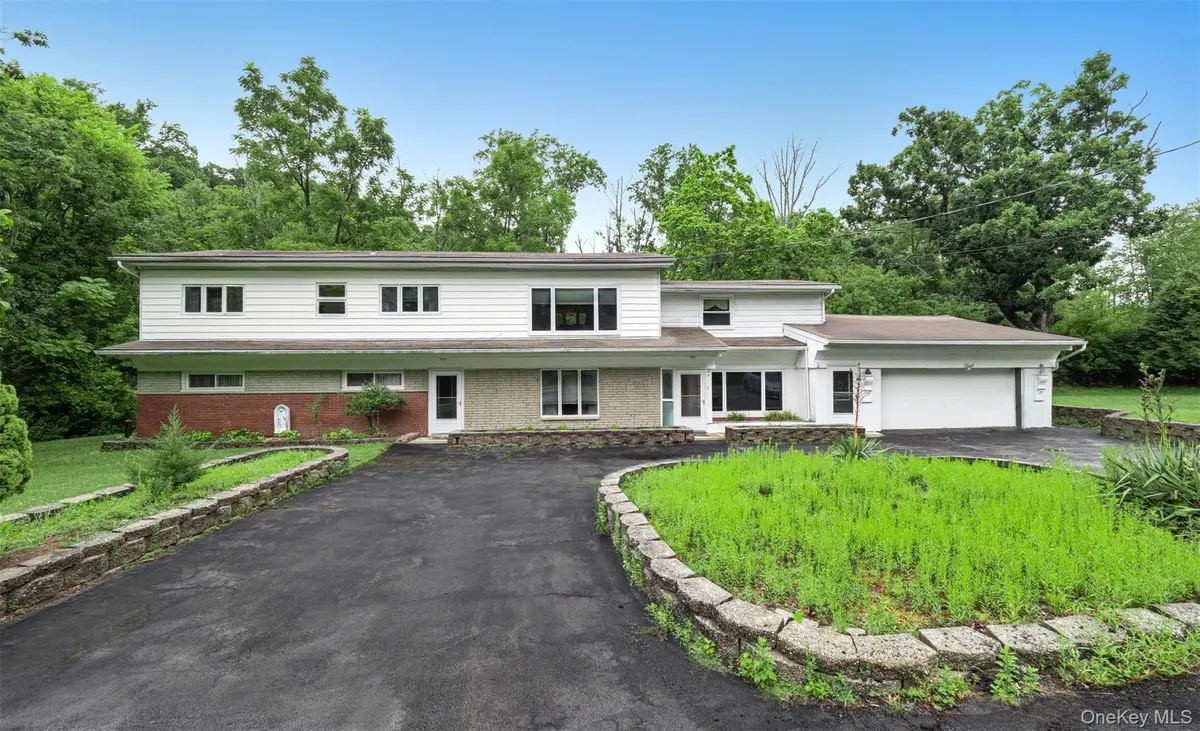 49 Interlochen Pkwy, Monroe, NY 10950