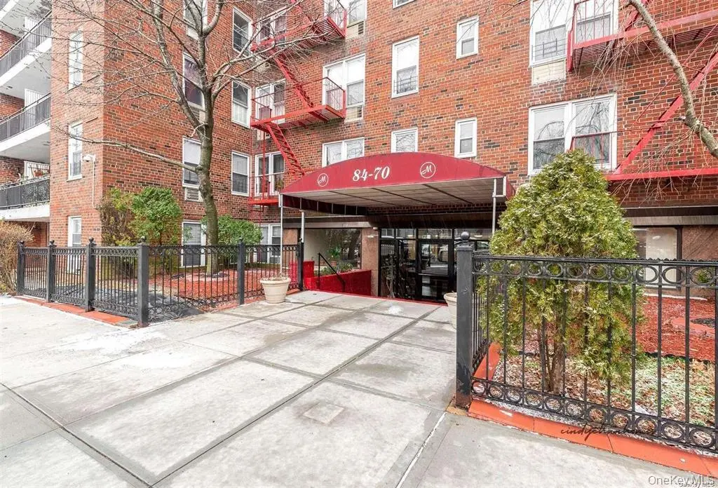 84-70 129th ST #6N, Kew Gardens, NY 11415