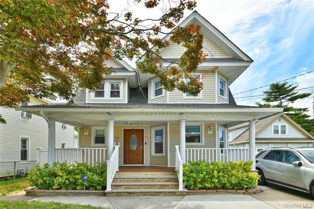 29 Archer ST, Freeport, NY 11520