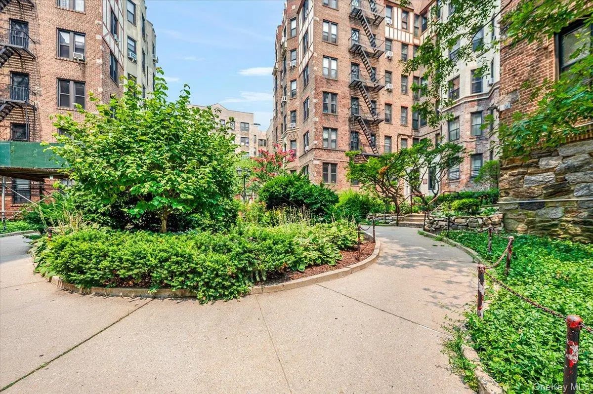 758 Brady CT #214, Bronx, NY 10462
