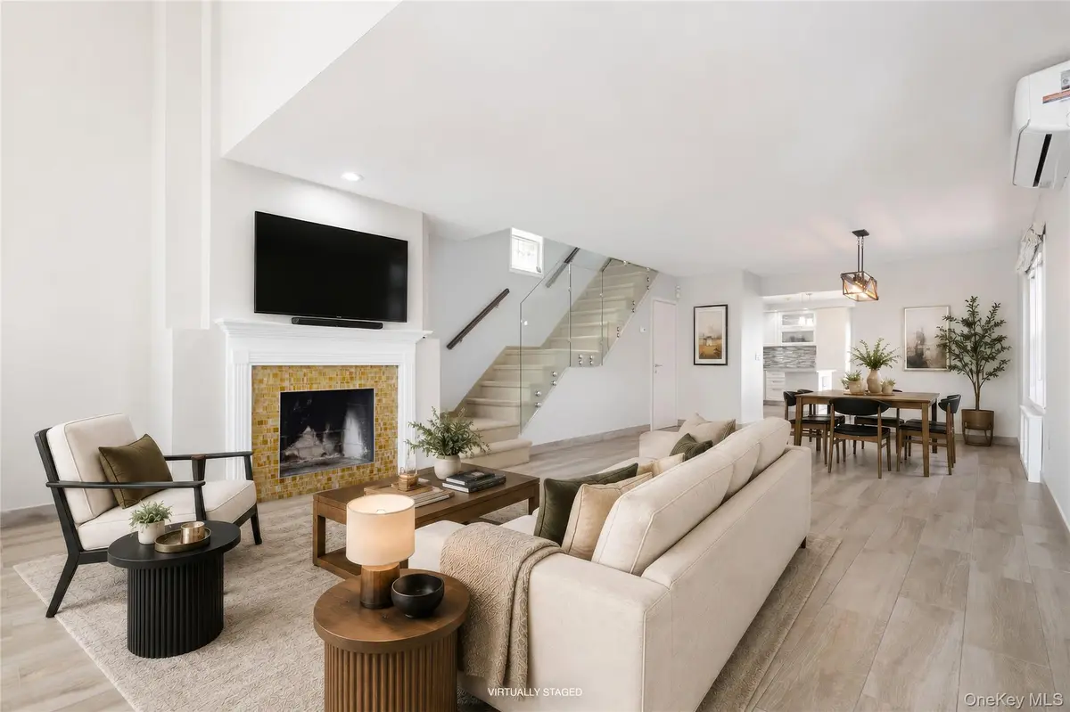 191 Beach 140th ST, Rockaway Park, NY 11694