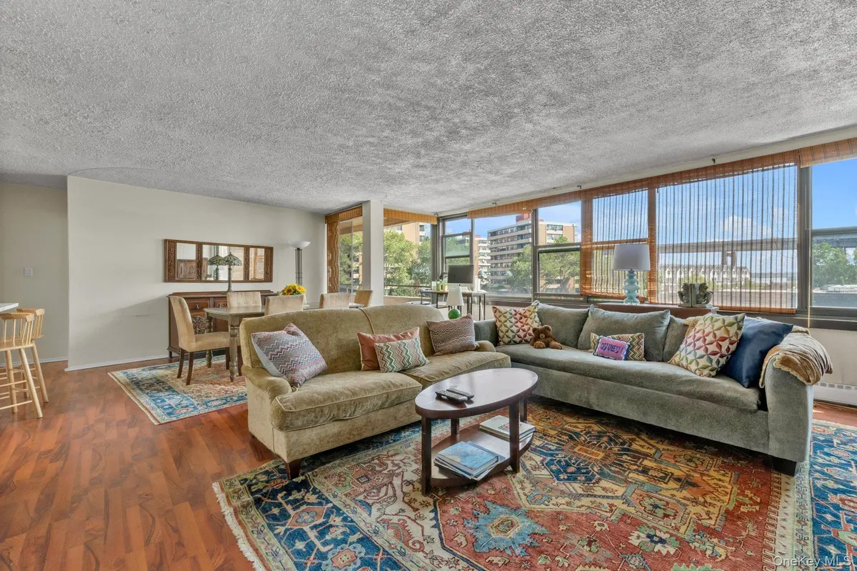 9-15 166 ST #3A, Beechhurst, NY 11357