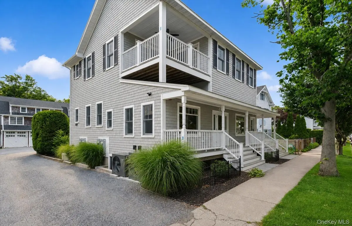 413A 1st ST, Greenport, NY 11944
