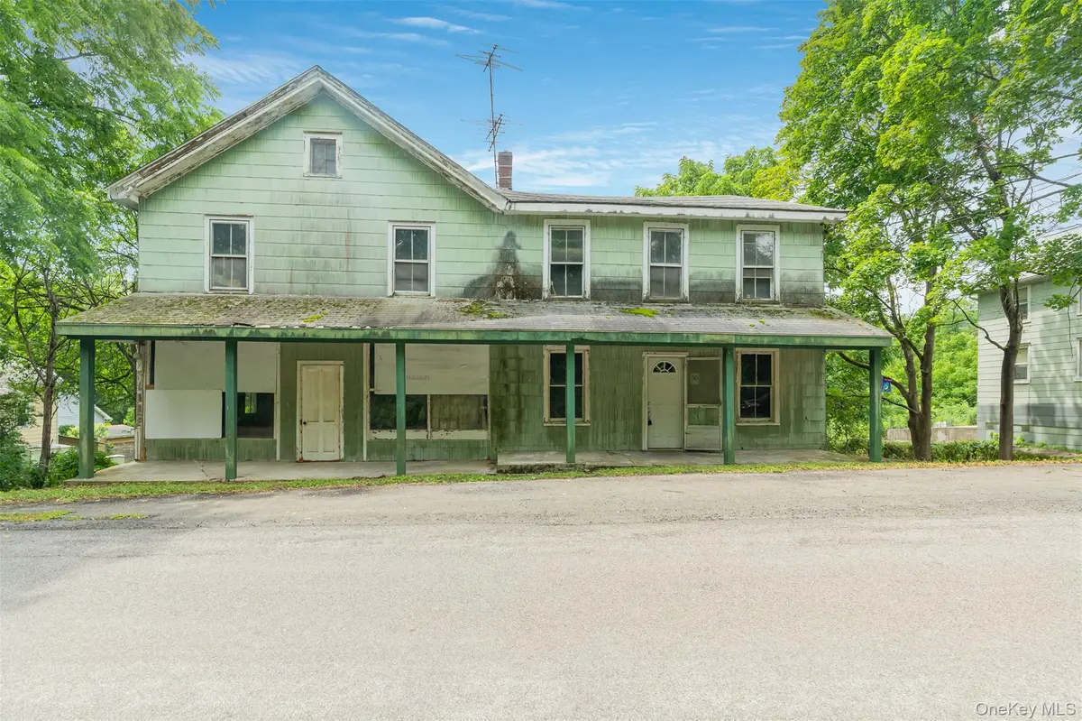 50 Maple ST, Catskill, NY 12414