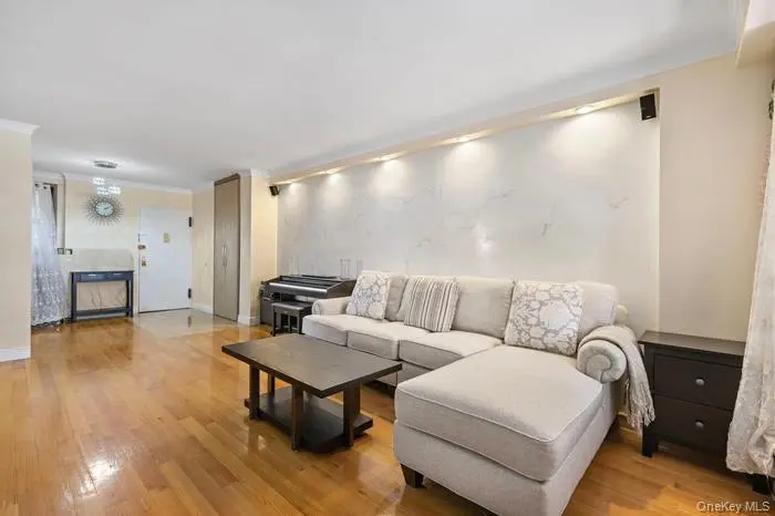 61-35 98th street #15E, Rego Park, NY 11374