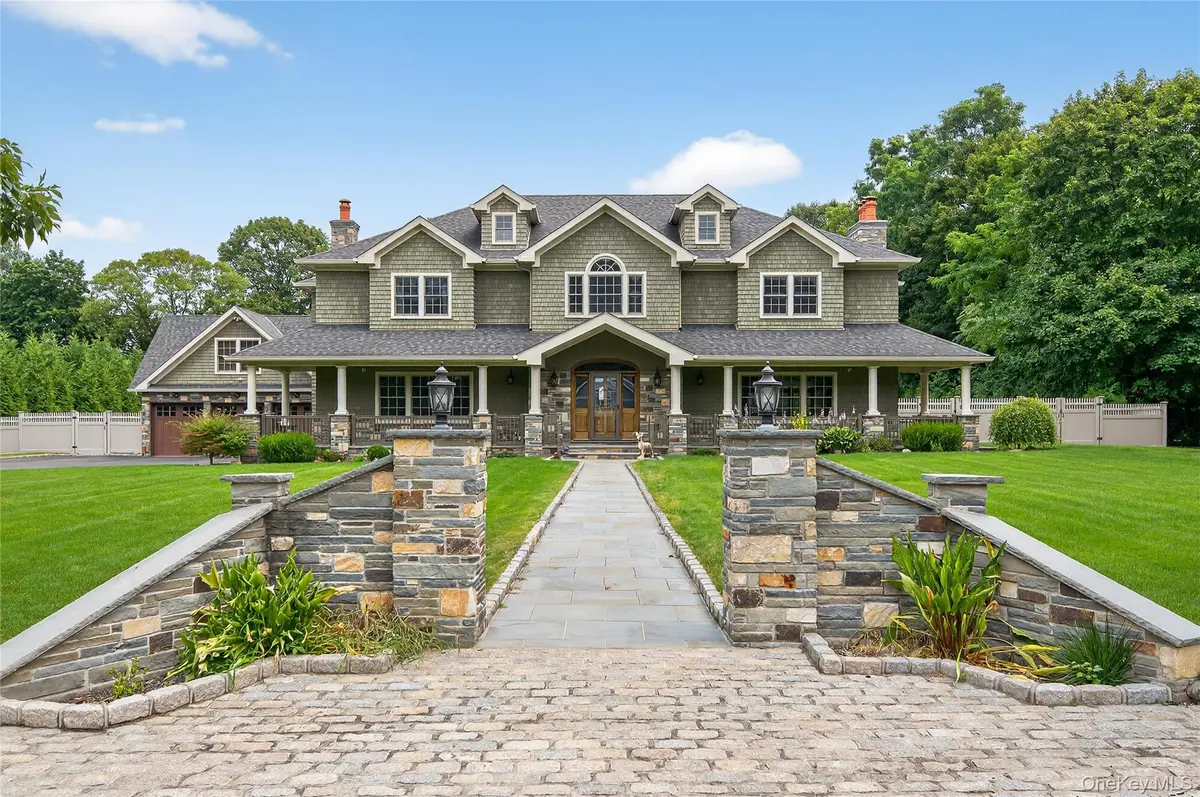 23 Gloria LN, Huntington, NY 11743