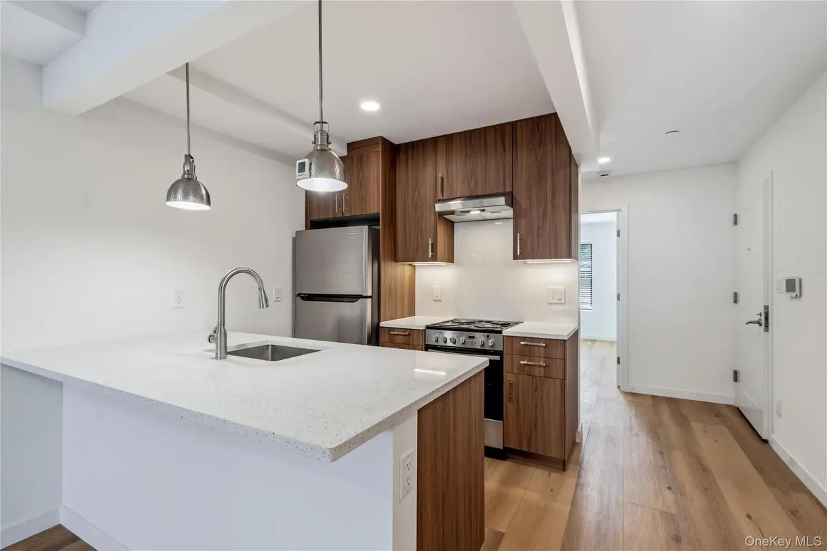 62-47 60th ST #1, Ridgewood, NY 11385