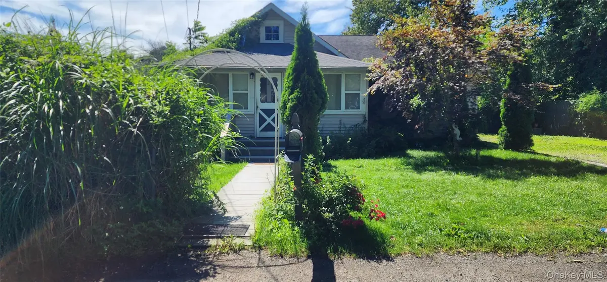90 Cypress DR, Mastic Beach, NY 11951
