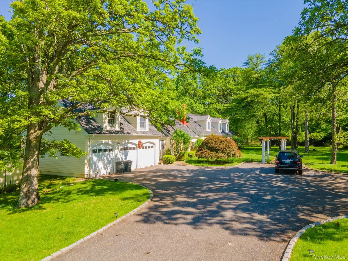 235 Centre Island RD, Oyster Bay, NY 11771