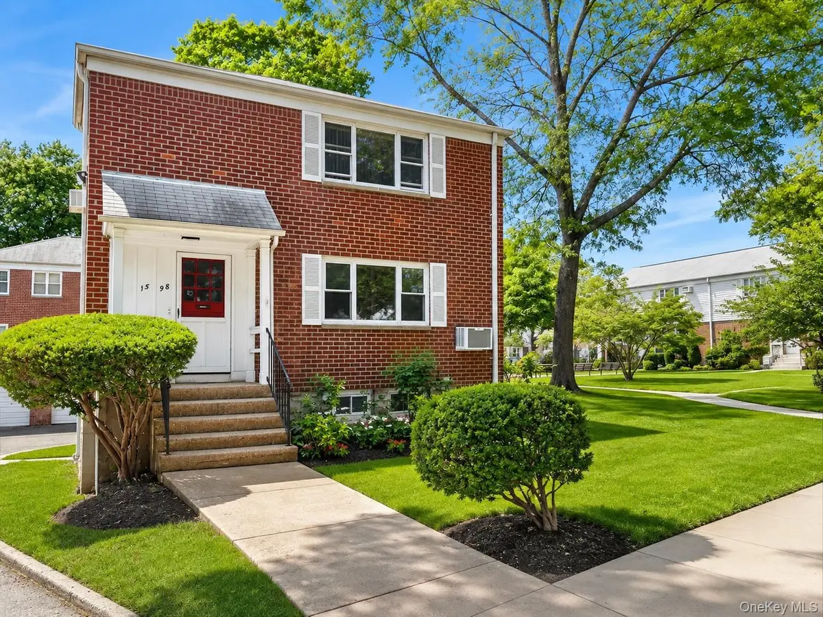 15-98 212 ST #276, Bayside, NY 11360