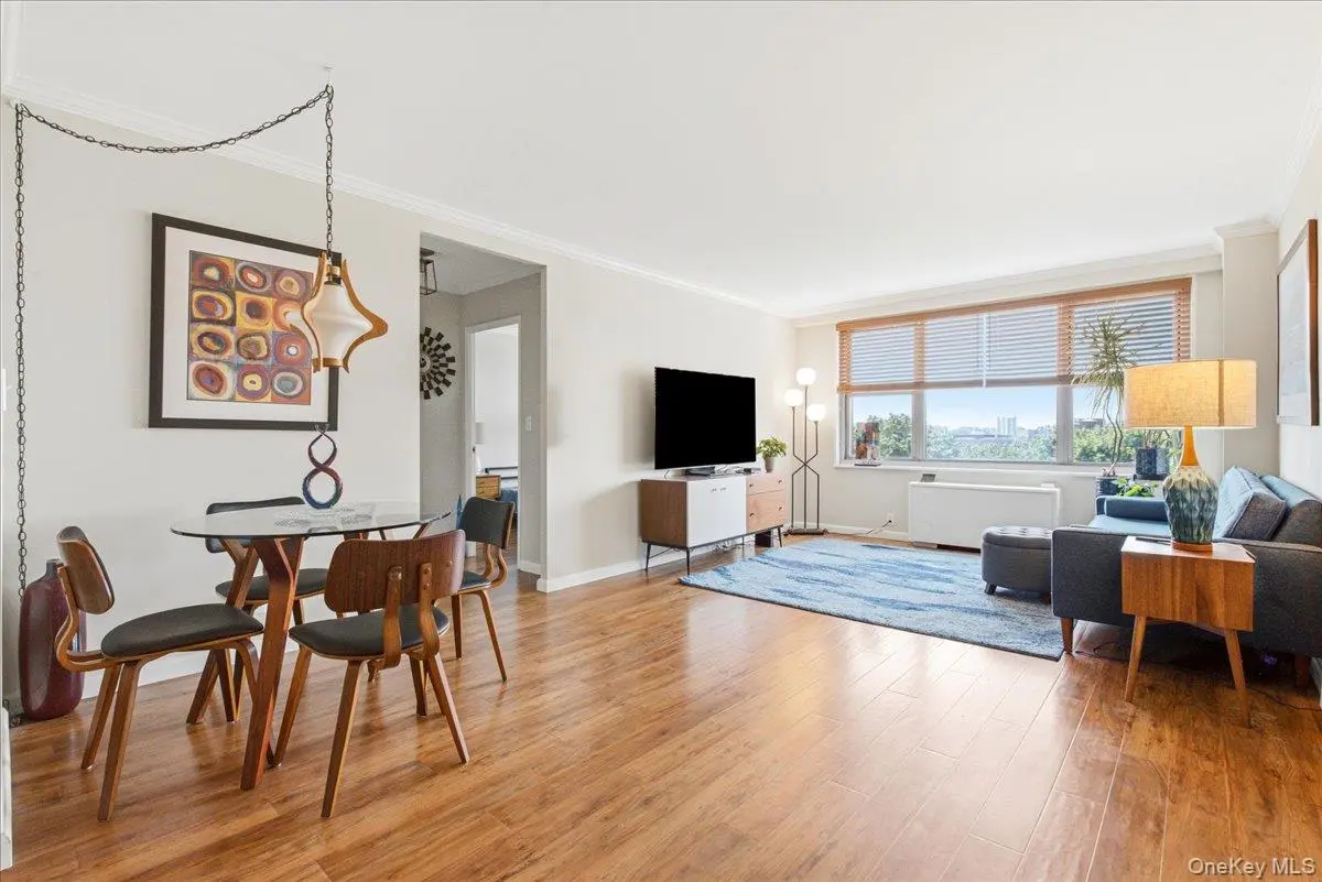 7025 Yellowstone BLVD #8Q, Forest Hills, NY 11375