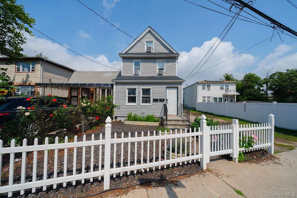 15813 Linden BLVD, Jamaica, NY 11434