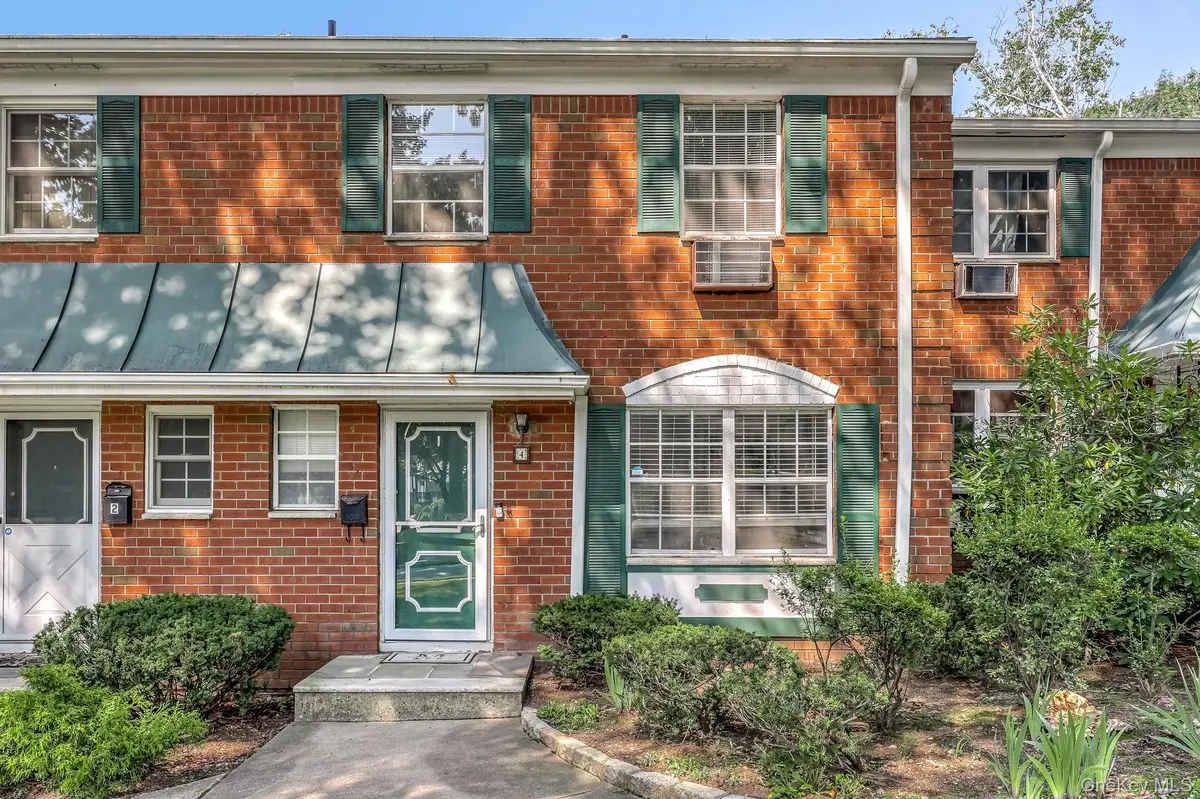 4 Salem CT, Suffern, NY 10901