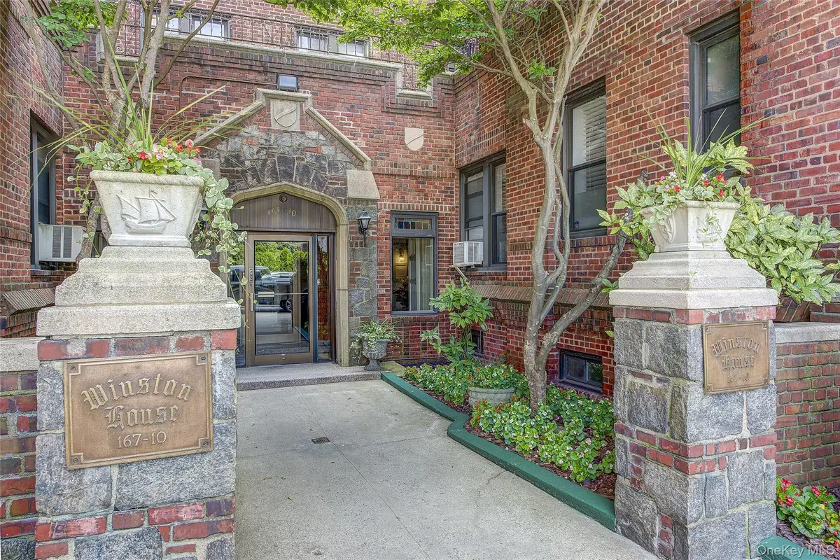 167-10 Crocheron AVE #3A, Flushing, NY 11358