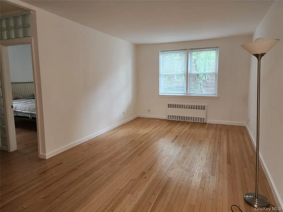 123-25 82nd AVE #5R, Kew Gardens, NY 11415