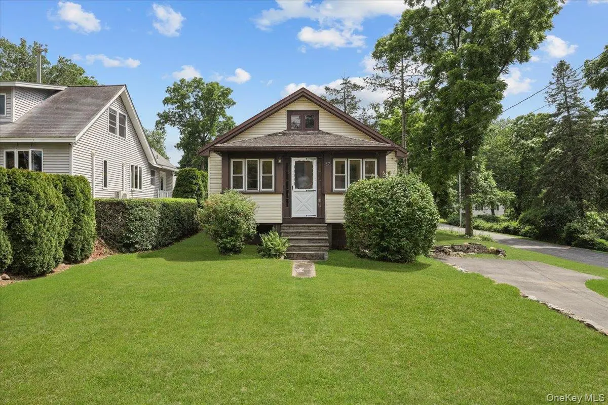 37 Yates AVE, Poughkeepsie, NY 12601