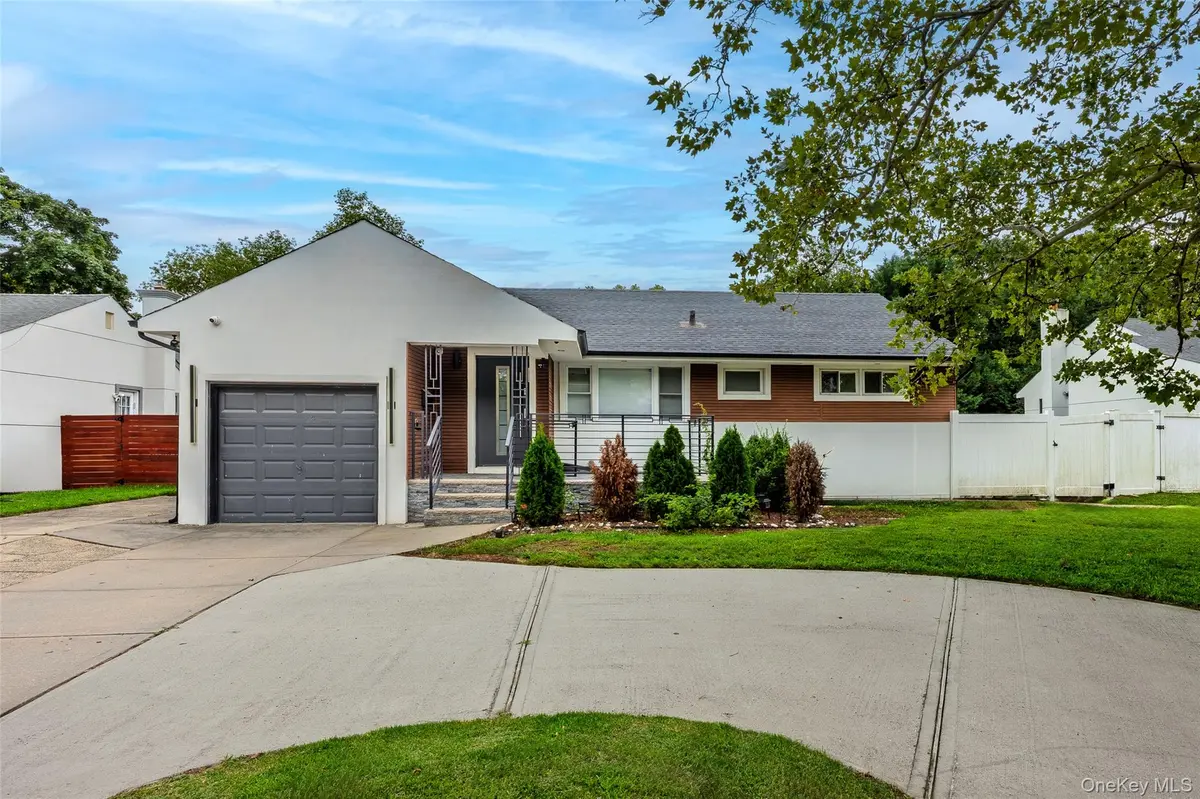 84 Rosedale RD, North Woodmere, NY 11581