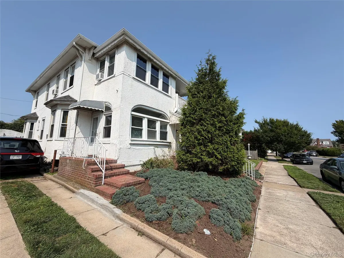 527 W Beech ST #1, Long Beach, NY 11561