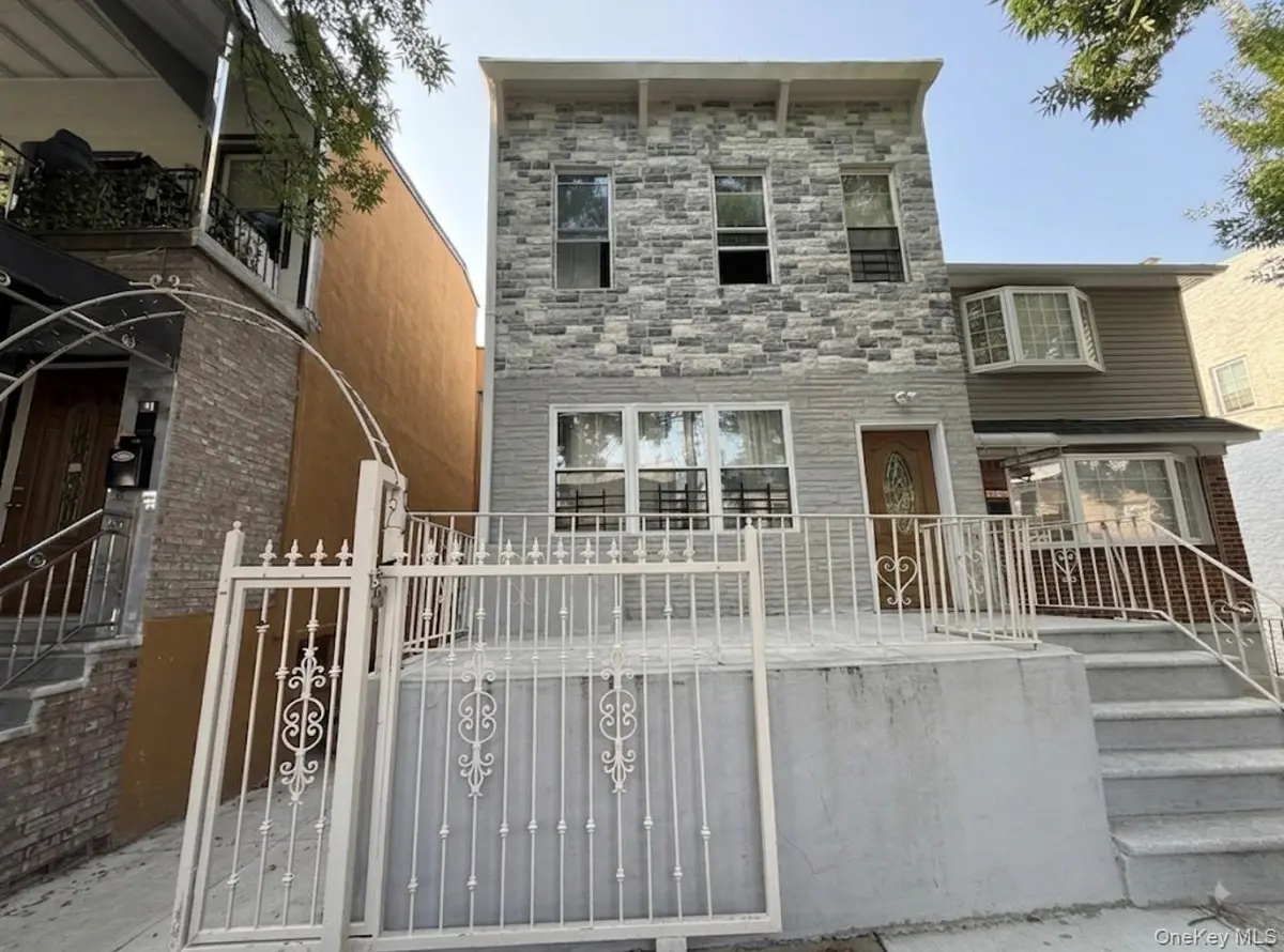 8121 102nd AVE, Ozone Park, NY 11416