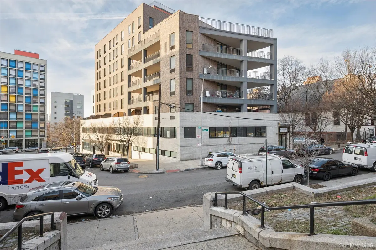 545 E 166th ST, Bronx, NY 10456