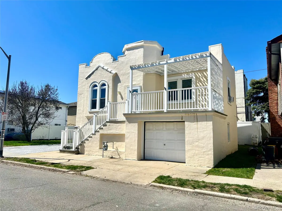 105 Mitchell AVE #Garden level, Long Beach, NY 11561
