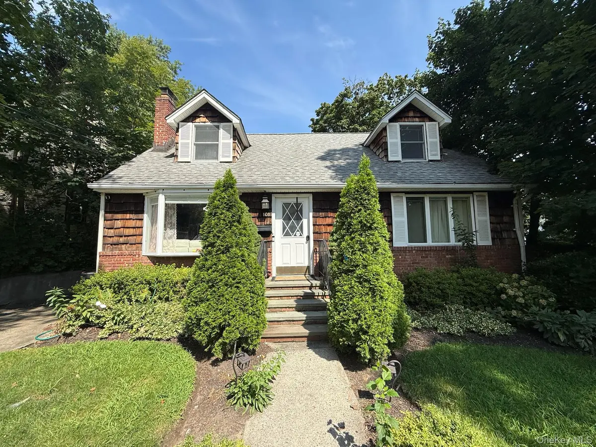 101 Elm ST, Huntington, NY 11743
