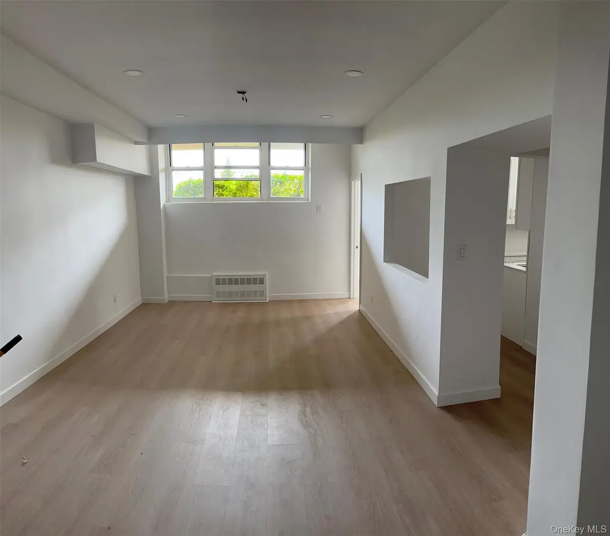 125 Beach 124th ST #1B, Rockaway Park, NY 11694