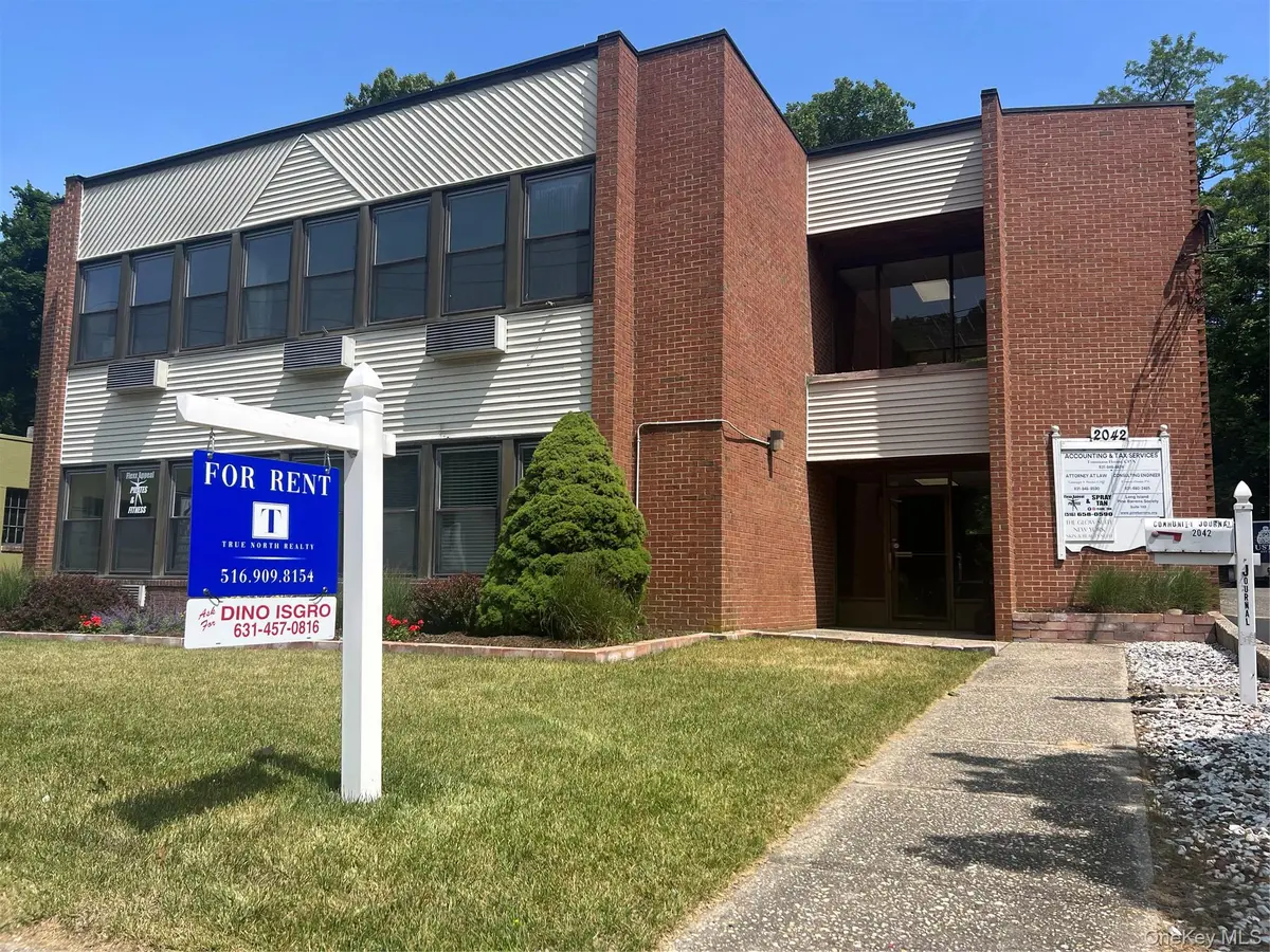 2042 N. Country Rd. #204, Wading River, NY 11792
