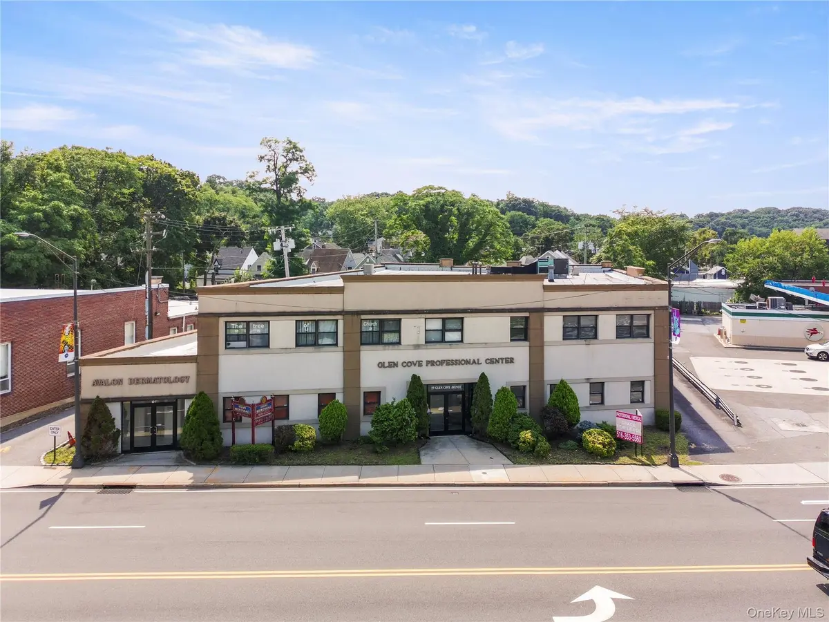 29 Glen Cove AVE #202, Glen Cove, NY 11542
