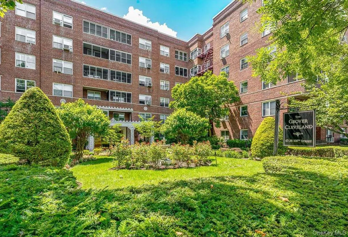 67-38 108th ST #C/34, Forest Hills, NY 11375