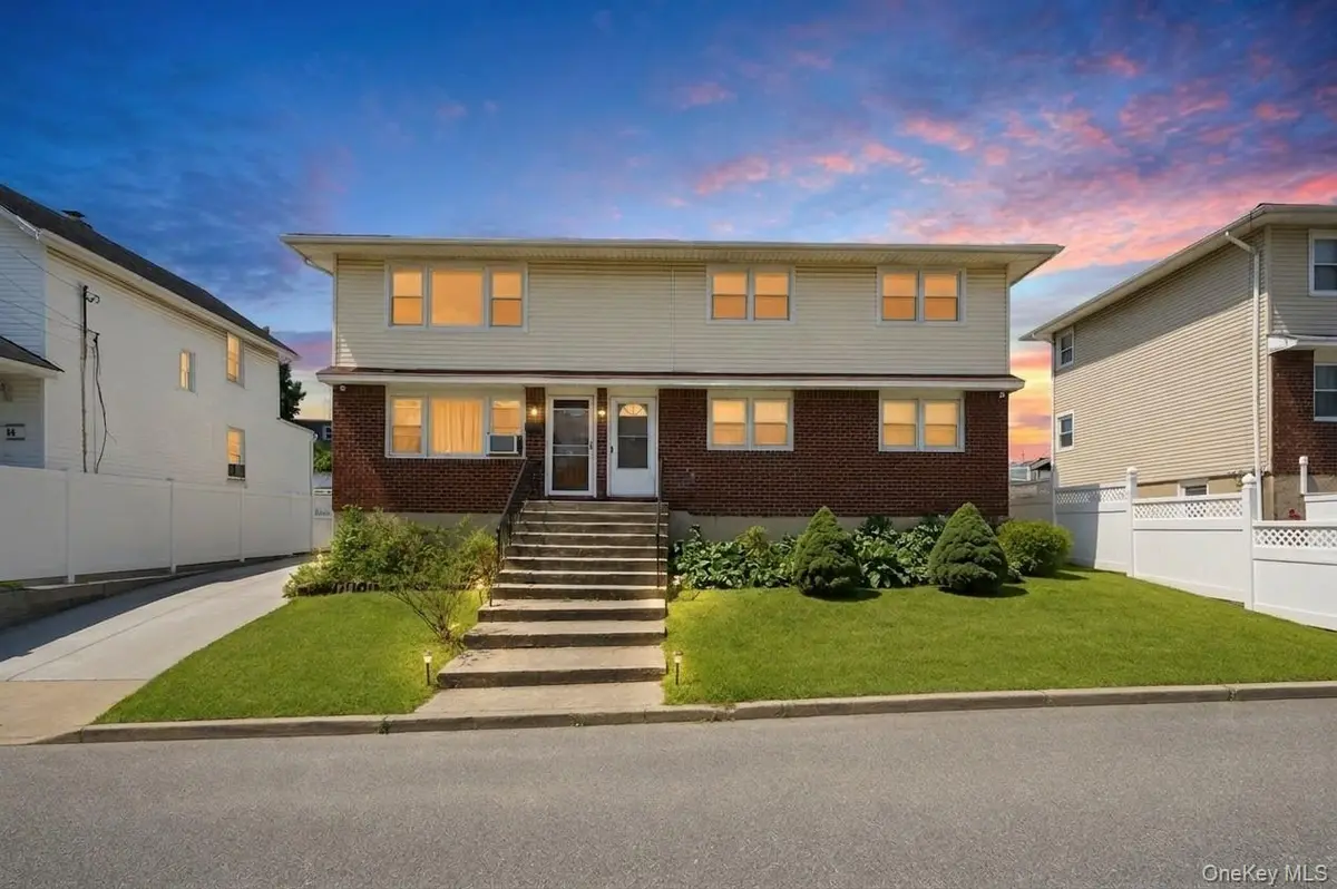 83 Louis AVE, Elmont, NY 11003