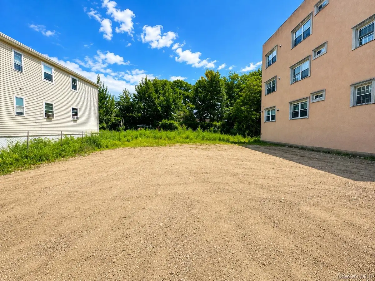 330 Beach 84, Arverne, NY 11693