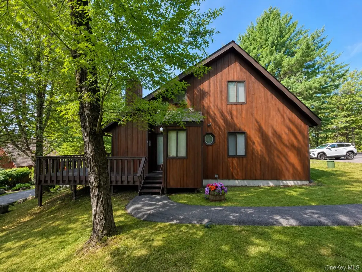3 Water Lilly LN, Monticello, NY 12701