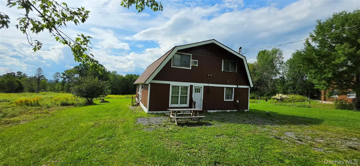 426 Gables RD, Narrowsburg, NY 12764