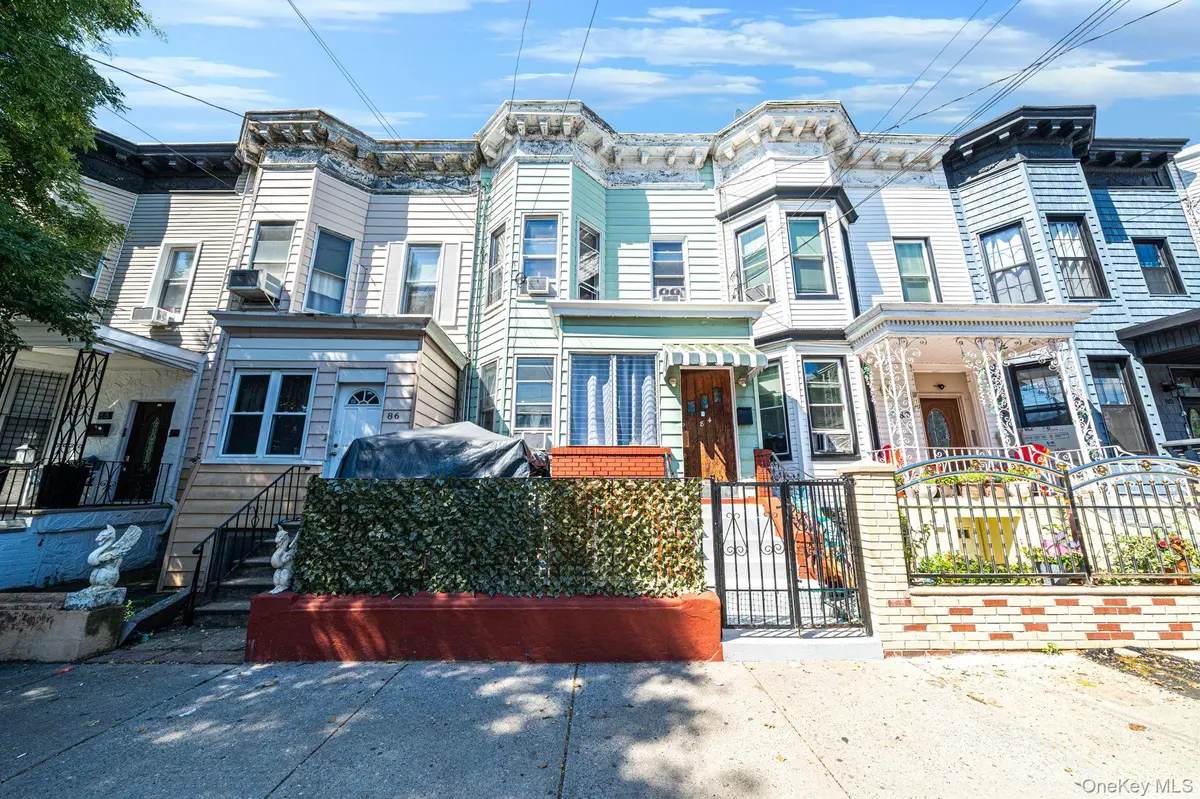 84 Autumn AVE, Brooklyn, NY 11208