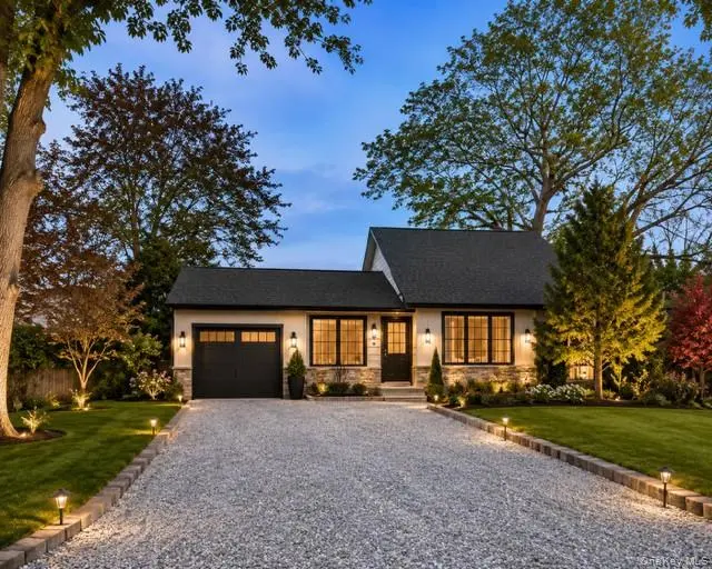 27 W Tiana RD #A, Hampton Bays, NY 11946