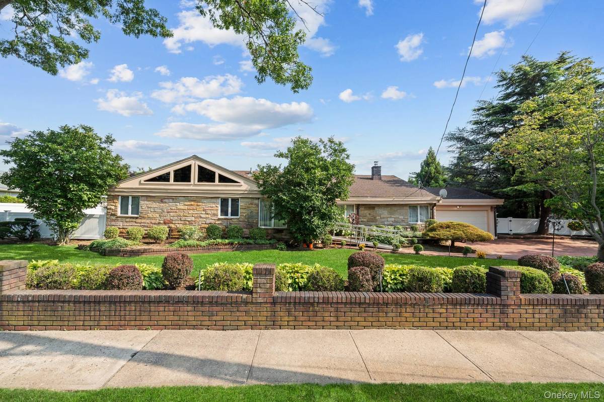 171 S Kensington AVE, Rockville Centre, NY 11570