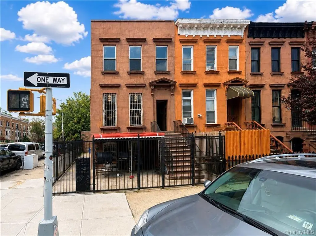 104 Albany AVE, Brooklyn, NY 11213