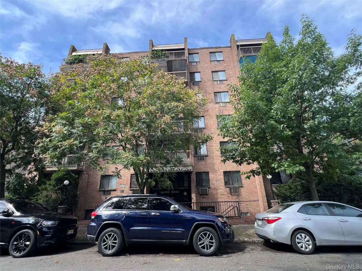 3808 147th ST #6E, Flushing, NY 11354