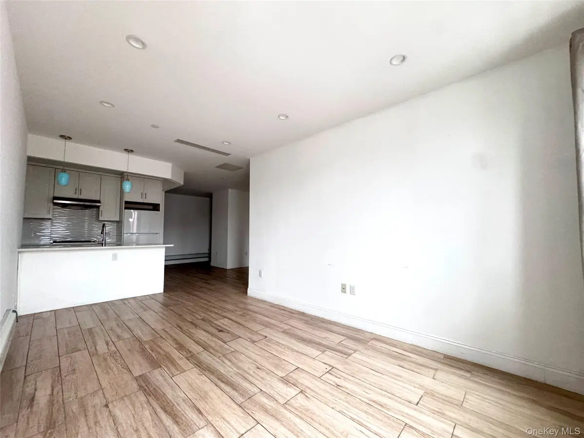 136-20 Booth Memorial AVE #3A, Flushing, NY 11355