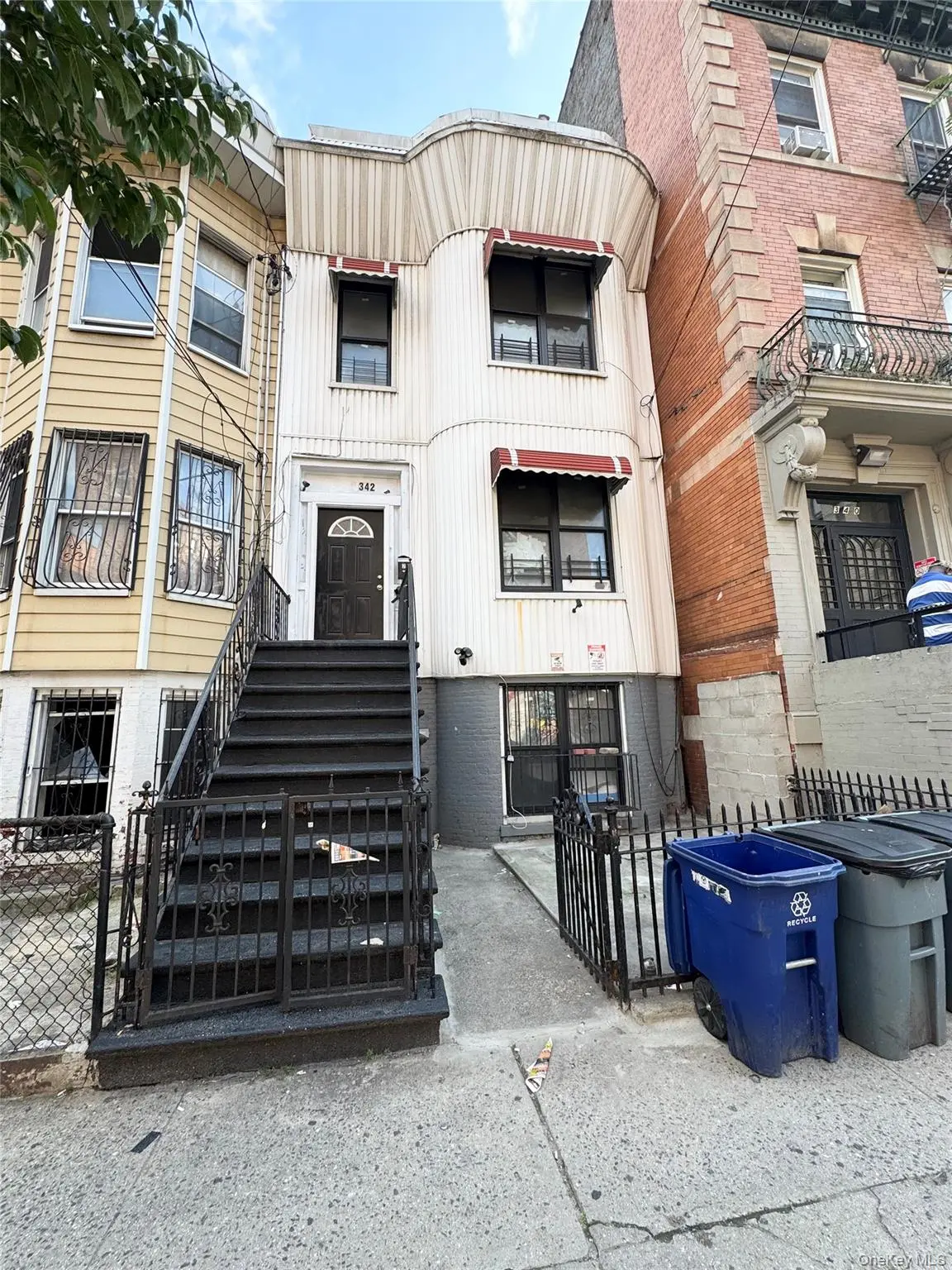 342 E 194th ST, Bronx, NY 10458
